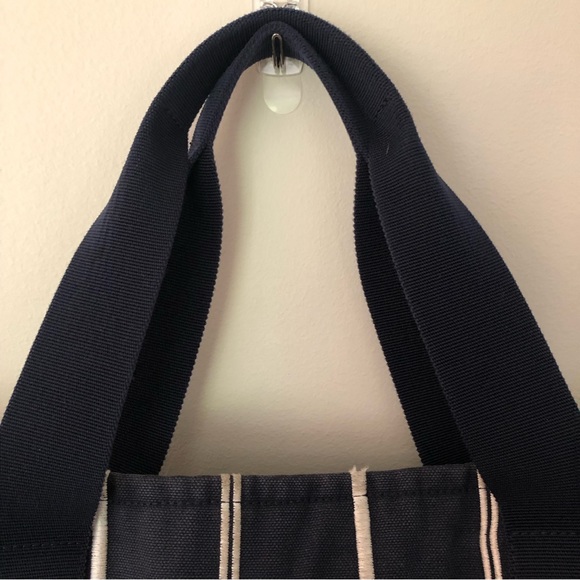 Chanel Large Navy Classic Tote Bag - Picture 6 of 16